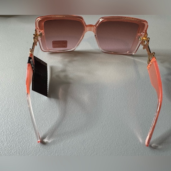 True Religion clear Pink Oversized square Sunglasses with gold hardware - Picture 3 of 5